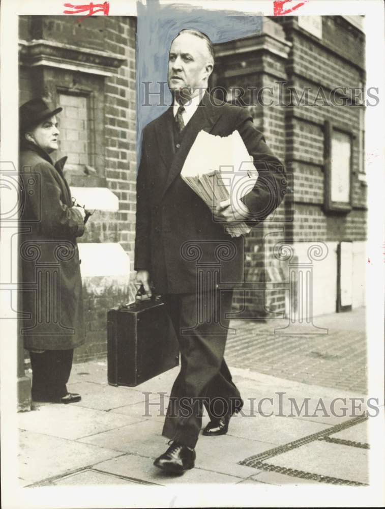 1957 Press Photo Herbert W. Hannam, Scotland Yard Ace - hpa87149- Historic Images