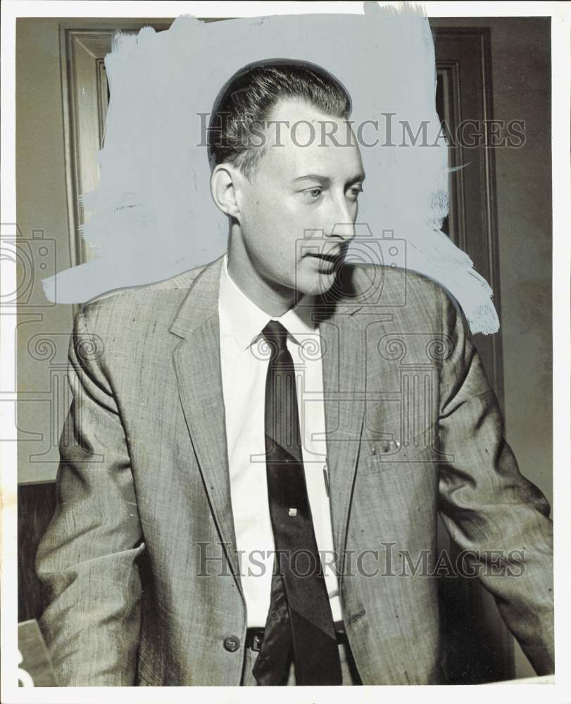 1965 Press Photo Michael E. Gooldy, Teller at Gulf Coast National Bank- Historic Images