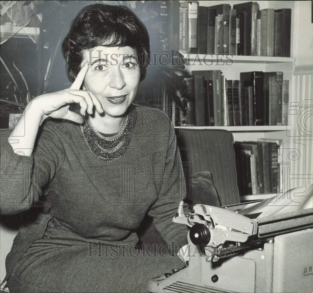 1960 Press Photo Patricia Rector at Her Typewriter - hpa87376- Historic Images