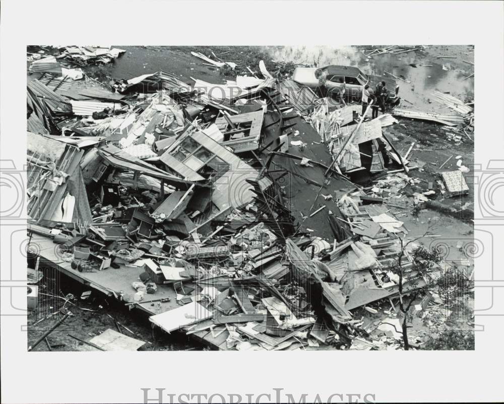 1983 Press Photo Aftermath of Tornado at Brandywine Trailer Park, Houston- Historic Images