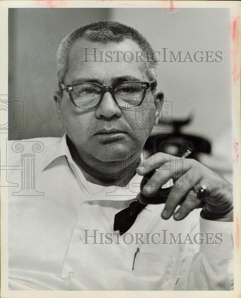 1969 Press Photo Dr. Walter Quebedeaux, Harris County Health Official- Historic Images