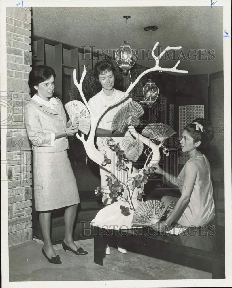 1965 Press Photo Women&#39;s Association at Brae Burn Plans Shanghai Shindig- Historic Images