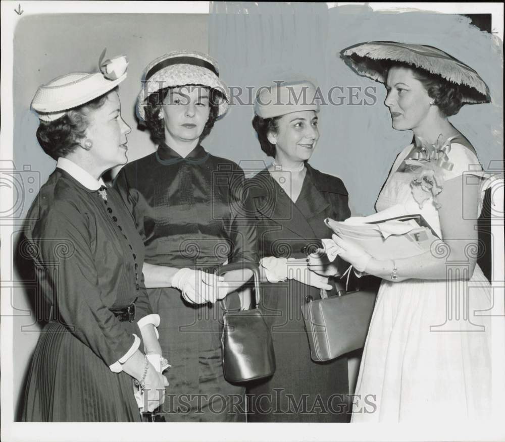 1956 Press Photo Houston Group Meets Wife of Actor David Brian - hpa89160- Historic Images