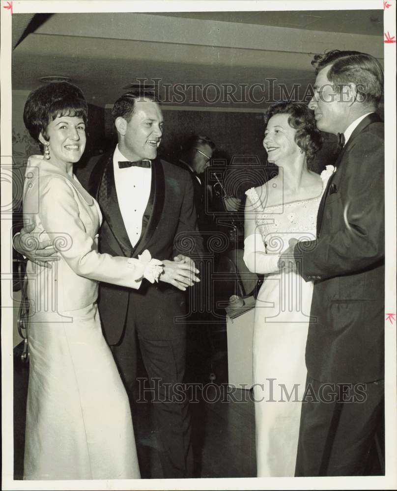 1966 Press Photo Guests Dance at Golfcrest Country Club President&#39;s Ball- Historic Images