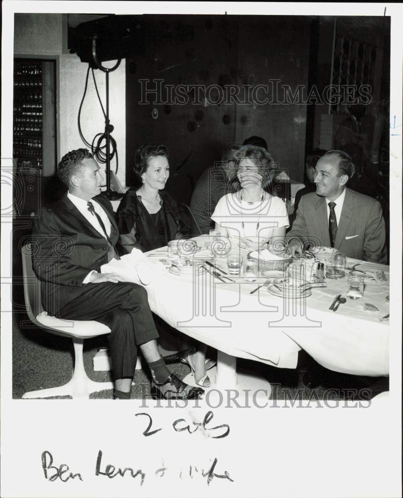 1961 Press Photo Houston Attorney Ben Levy, Wife Litrelle &amp; Friends, Orbit Room- Historic Images