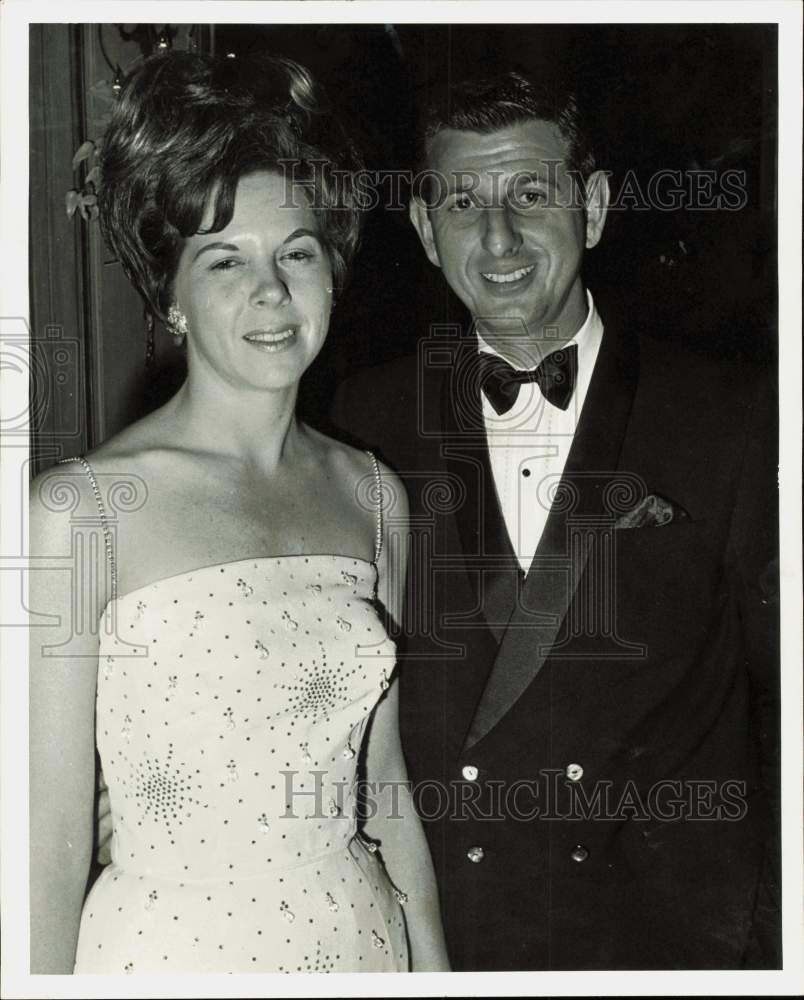 1967 Press Photo Del Monico Manager Frank Liuzza &amp; Wife at Christmas Dance- Historic Images