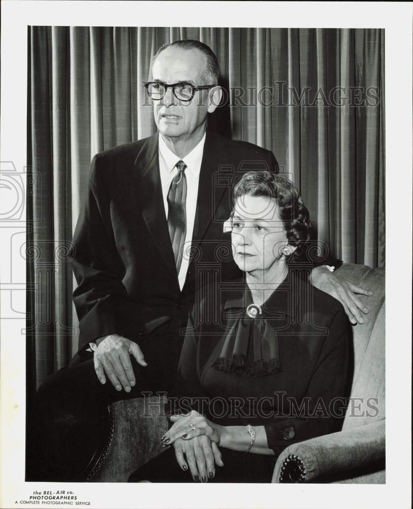 1959 Press Photo Blake Speer &amp; Wife Bernice, Manager of Sakowitz&#39;s Post Oak- Historic Images