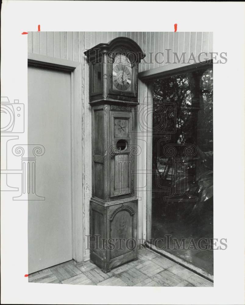 1979 Press Photo Tall 19th Century French Clock, Antique - hpa89570- Historic Images