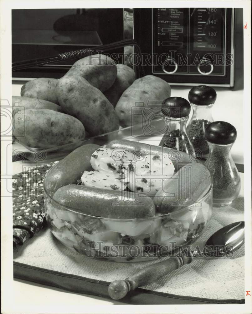 Press Photo Dish of Hot Potato Salad, Vegetables - hpa89583- Historic Images