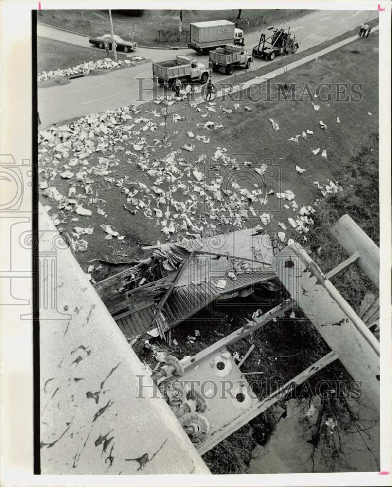 1978 Press Photo Houston Truck Accident at Interstate 45 and McKinney- Historic Images