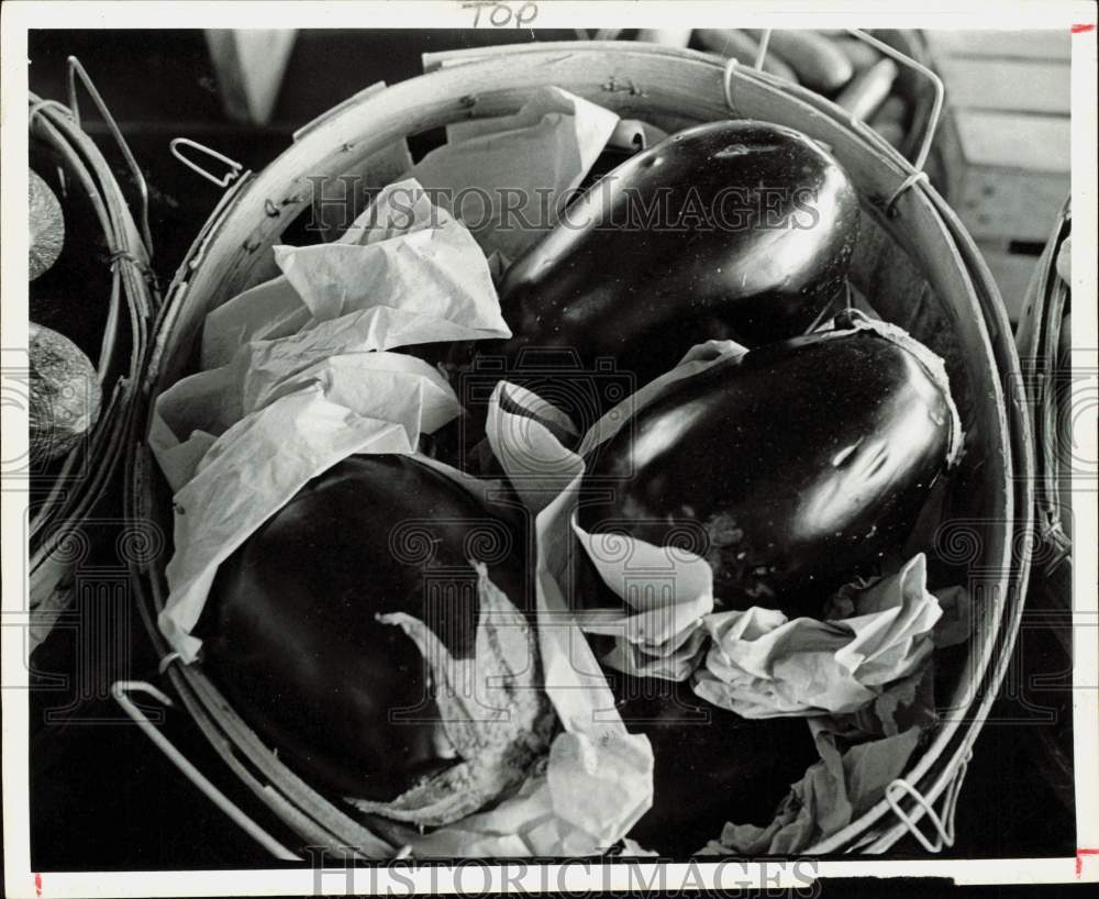 1977 Press Photo Eggplant in Basket - hpa89865- Historic Images