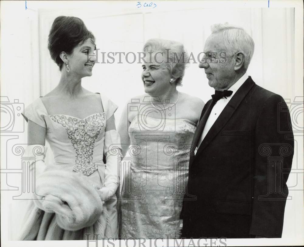 1963 Press Photo Mrs. John O&#39;Leary, Mrs. Louis Lobit and Mr. Lobit at Ball- Historic Images