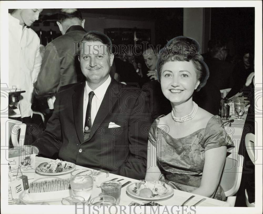 1961 Press Photo Attorney Alexander Lovett and Wife Madeline at Cork Club- Historic Images