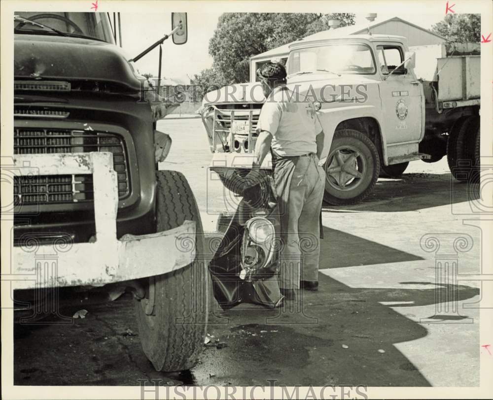 1967 Press Photo City Vehicles Vandalized at Service Center, Houston - hpa90079- Historic Images