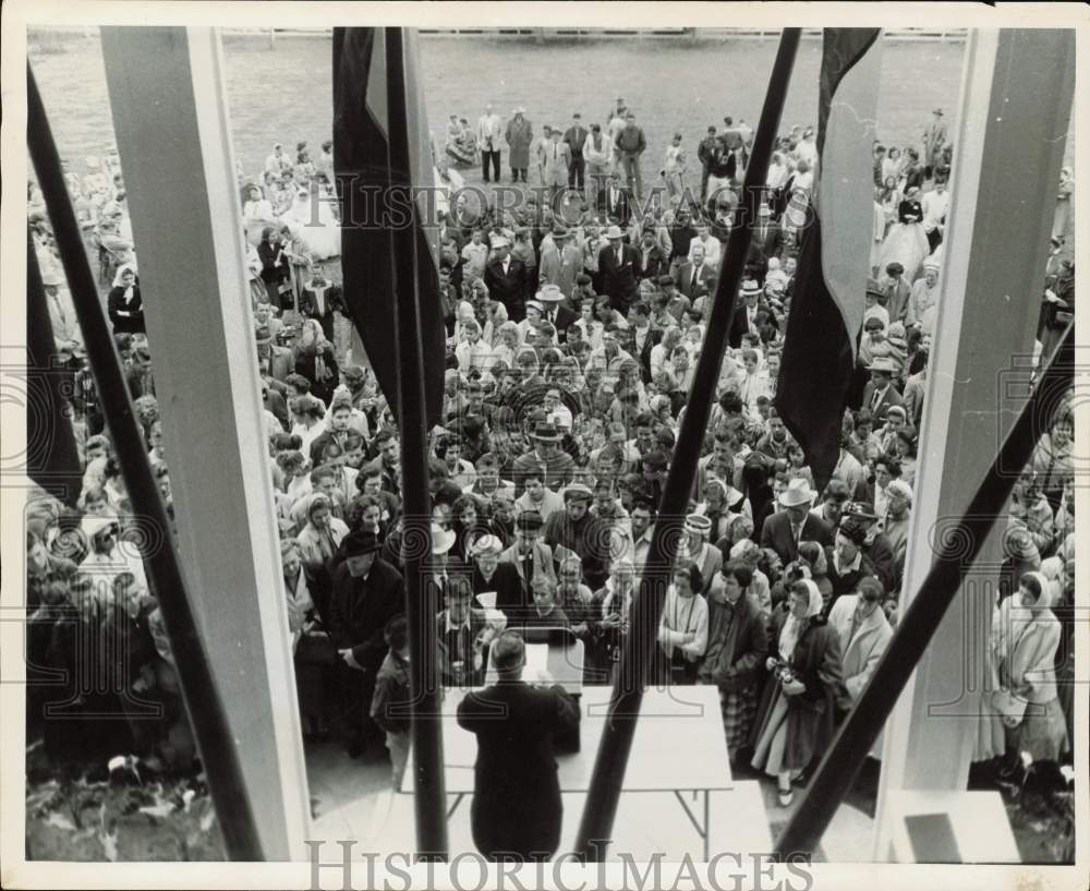 1958 Press Photo Attendees at Opening of Varner-Hogg Home - hpa90121- Historic Images