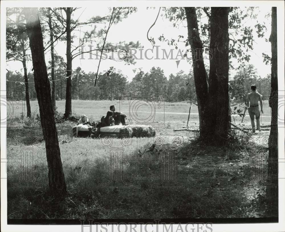 1976 Press Photo Texas Renaissance Festival - hpa90170- Historic Images