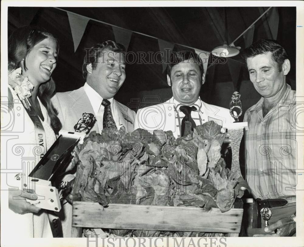 1973 Press Photo Vegetable Day Grand Champion Crate of Collard Greens, Houston- Historic Images