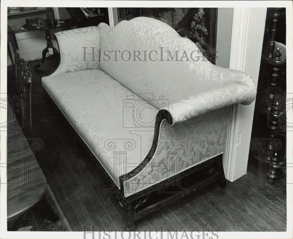 1978 Press Photo Antique Chinese Chippendale Sofa - hpa90377- Historic Images