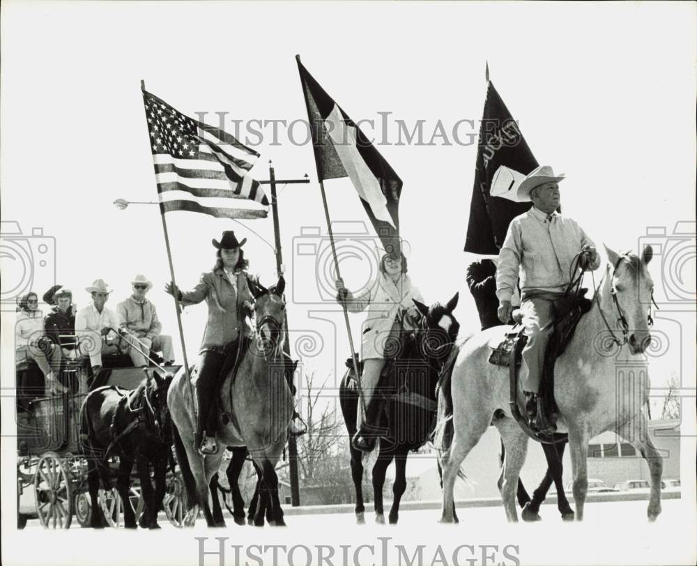 1966 Press Photo Trail Riders Carrying Flags in Houston - hpa90478- Historic Images