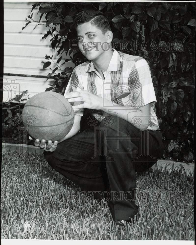 1959 Press Photo David Rankin with Basketball - hpa90669- Historic Images