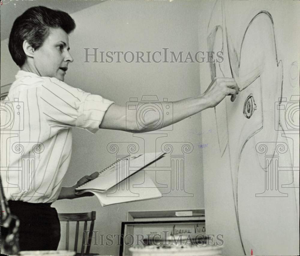 1969 Press Photo Artist Judy Baizon Working on a Piece - hpa90717- Historic Images