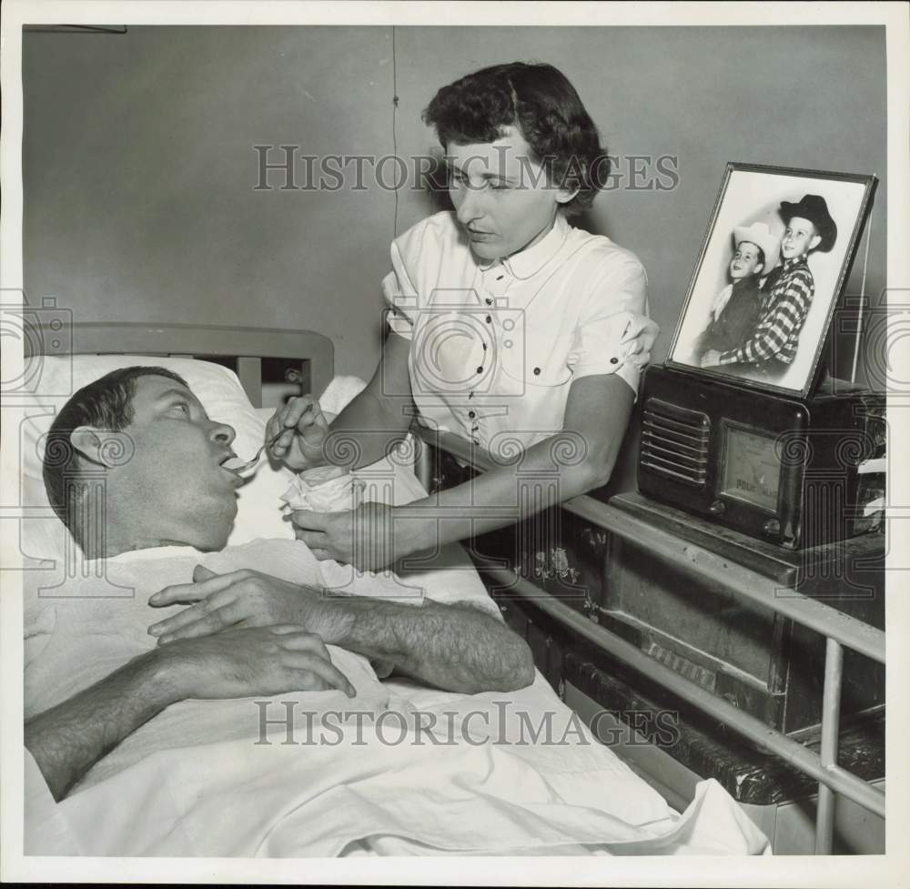 1956 Press Photo Injured Policeman Cecil McWhorter Fed with Wife in Hospital Bed- Historic Images