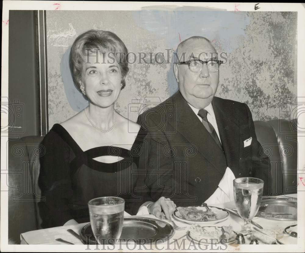 1959 Press Photo Texas Gas Transmission&#39;s Rudolph Dean and wife, Flo, at event.- Historic Images