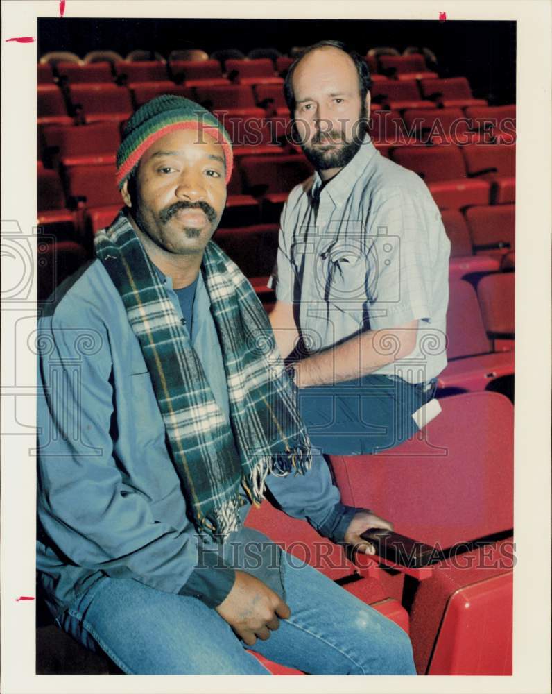 1988 Press Photo Michael Kelly, William Adams, actors in U. of Houston play.- Historic Images