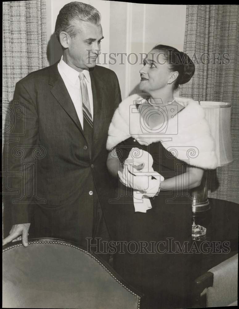 1958 Press Photo Mr. and Mrs. Elliott Flowers attend event. - hpa91564- Historic Images