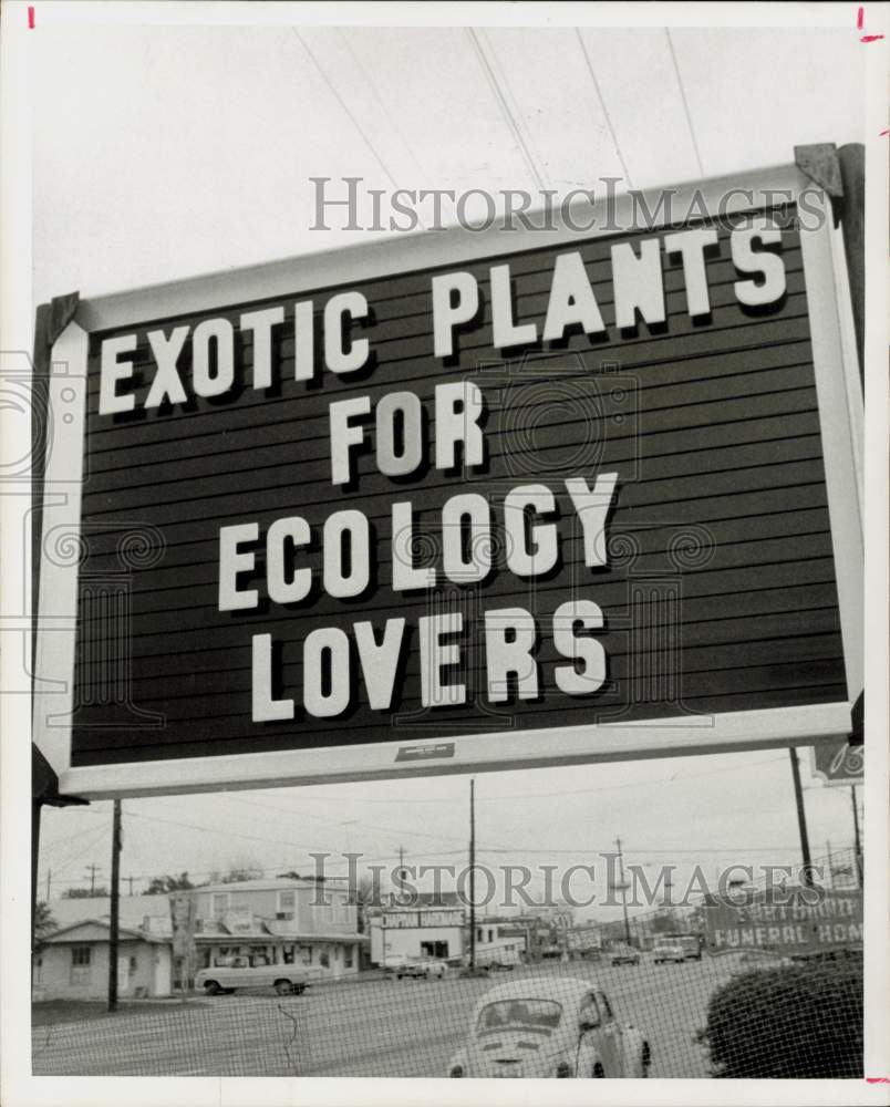 1971 Press Photo Signs advertising exotic plants. - hpa91734- Historic Images