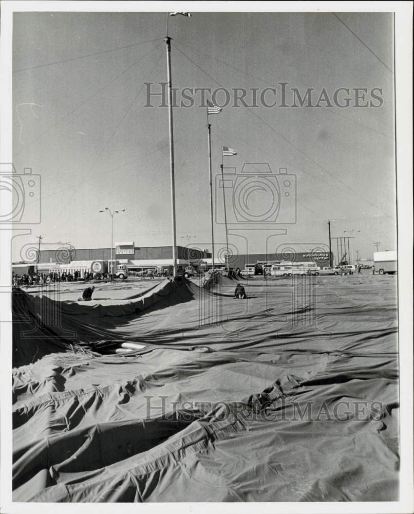 1977 Press Photo Circus Vargas big tend readied. - hpa91898- Historic Images