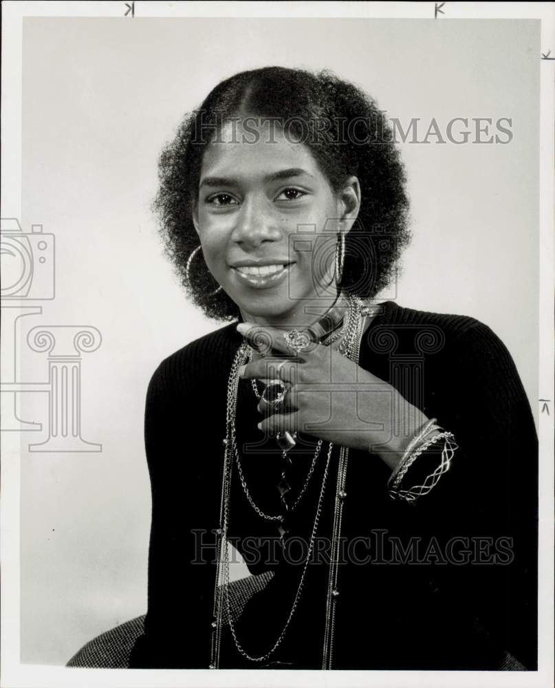 1972 Press Photo Jewel McGowan, radio personality of KAUM. - hpa91921- Historic Images