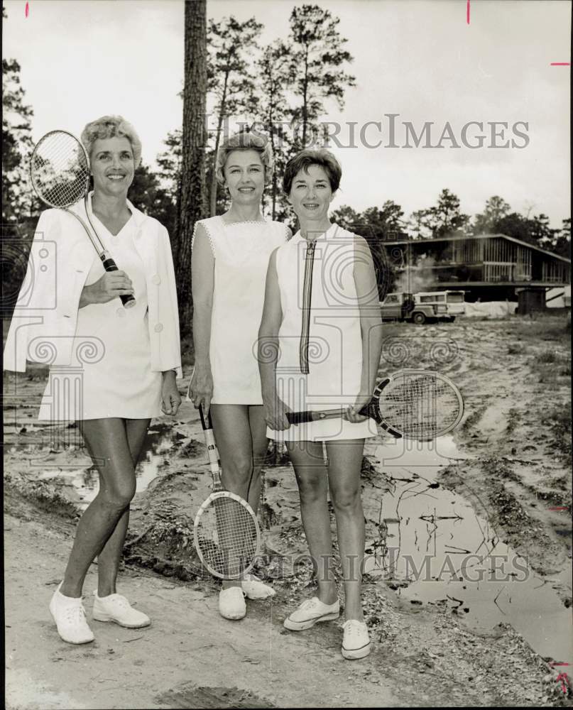 1968 Press Photo Tennis players Mmes. Howard Lorenz, Tynes Sparks, Robert Tuttle- Historic Images