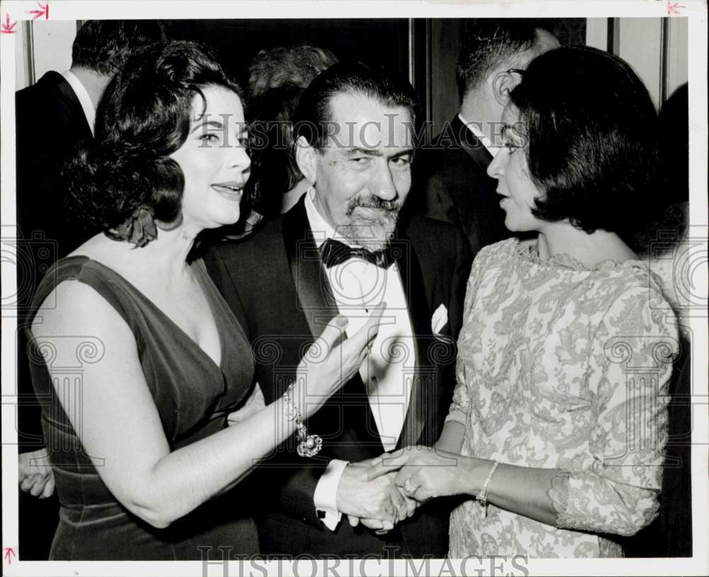 1965 Press Photo Mmes. Nick Gearhart, James King with Pedro Lema at ball.- Historic Images