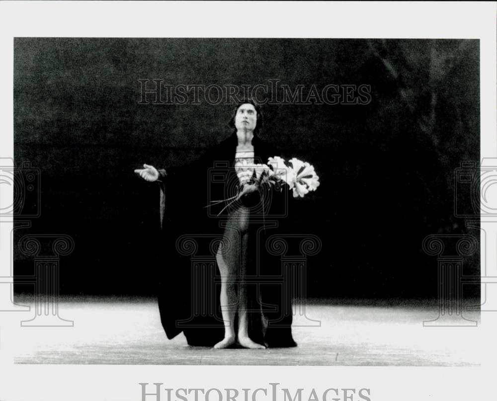 Press Photo Li Cunxin as Albrecht in ballet &quot;Giselle,&quot; Act II. - hpa92286- Historic Images