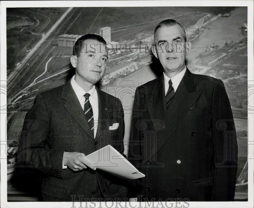 1953 Press Photo Vaughn Bryant and Warren Lamport pose before aerial photo, TX- Historic Images