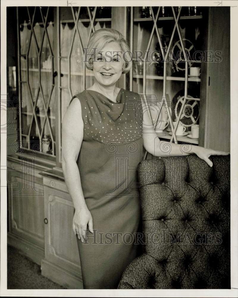 1966 Press Photo Esther Wolf, owner of Esther Wolf Fashions in Houston- Historic Images