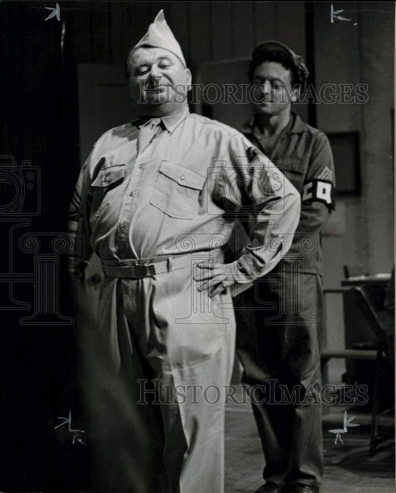 1959 Press Photo Actor Maurice Gosfield in scene. - hpa92600- Historic Images