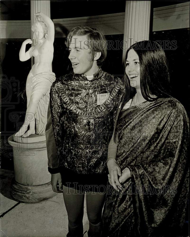 1969 Press Photo Julian Leek and Nan Morris attend "Come As You Were" party, TX- Historic Images