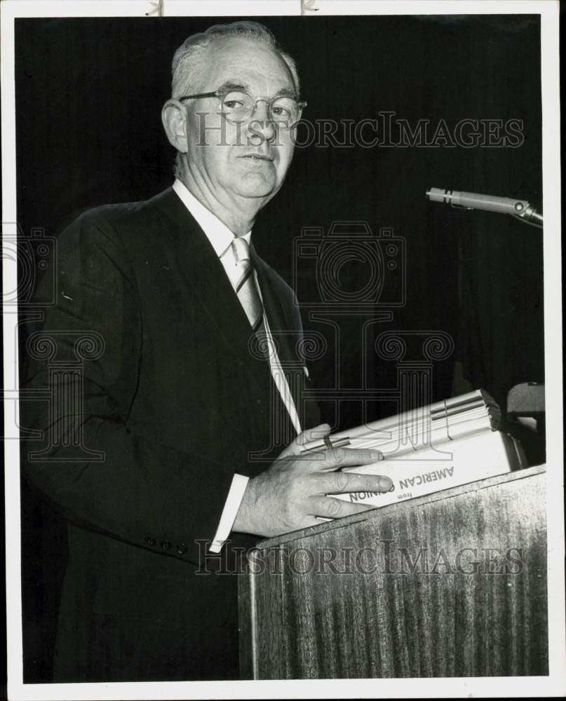 1962 Press Photo Robert H.W. Welch, Jr. of John Birch Society speaking- Historic Images