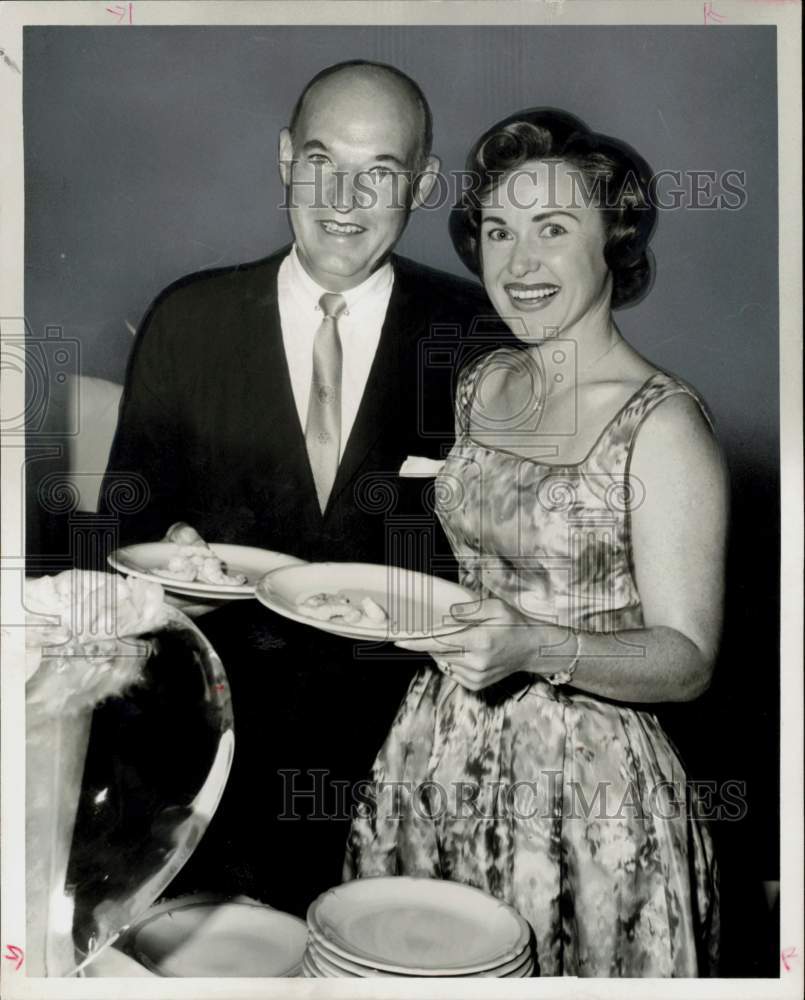 1961 Press Photo Musician Freddy and Lorraine attend Orbin Room premiere.- Historic Images