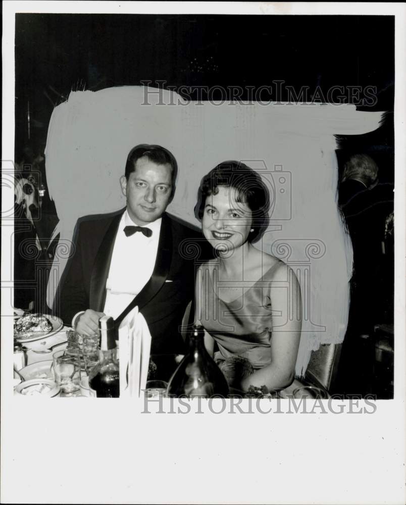 1960 Press Photo Rodney and Janet Morgan attend dinner event at Shamrock- Historic Images