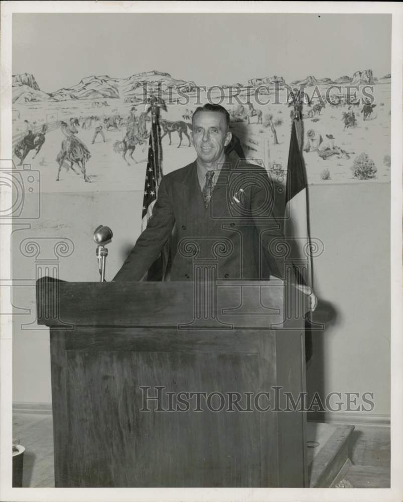 1948 Press Photo T.J. O&#39;Hara, Painters Union #130 president, making speech.- Historic Images