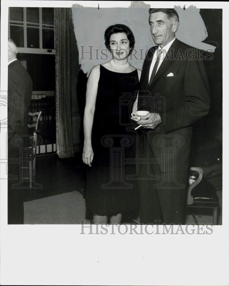 1961 Press Photo Prince and Princess Alexis Obolensky attend Bayou Club party.- Historic Images