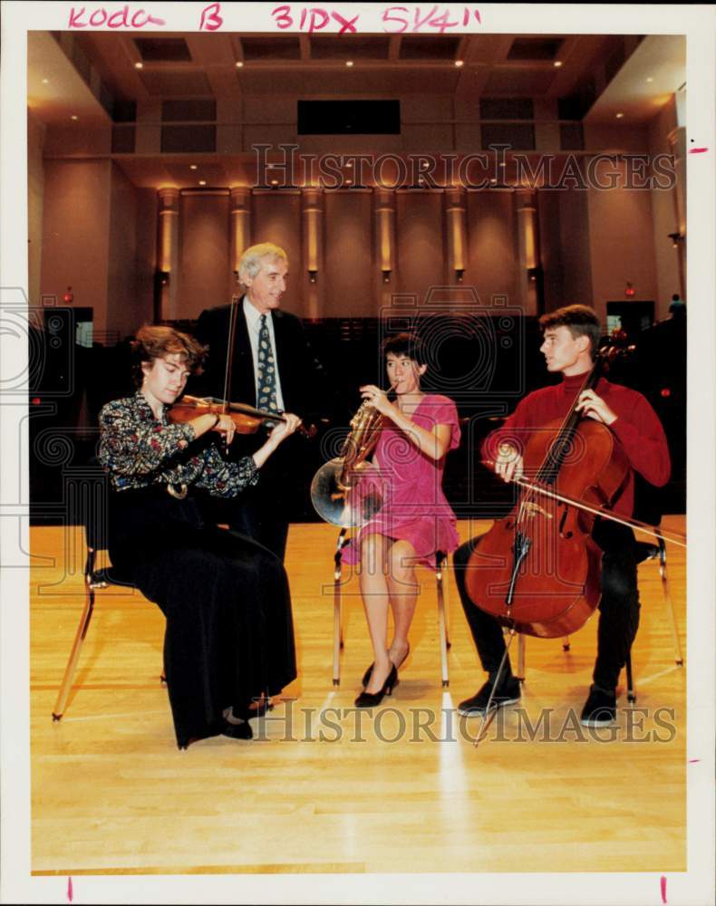 1991 Press Photo Michael and Rice students rehearse in Student Concert Hall.- Historic Images