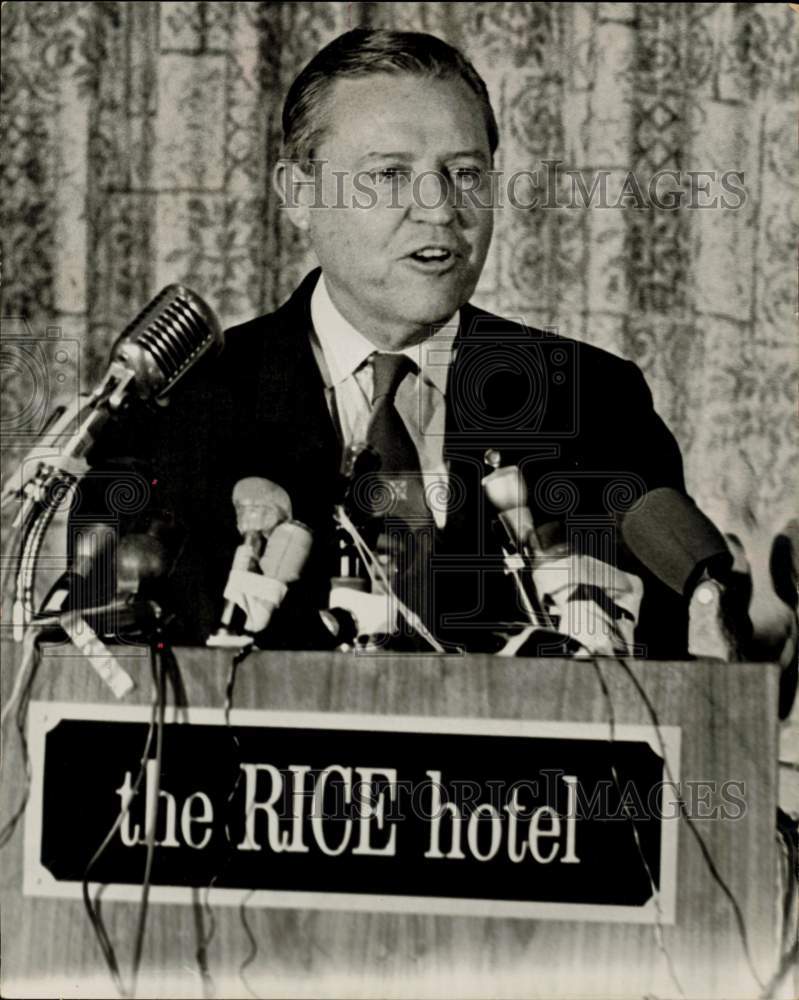 1968 Press Photo Ralph Yarborough speaking at the Rice Hotel. - hpa93441- Historic Images