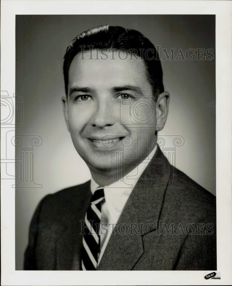 1958 Press Photo C.N. Seidlitz, Jr. of Seidlitz Paint and Varnish Company.- Historic Images