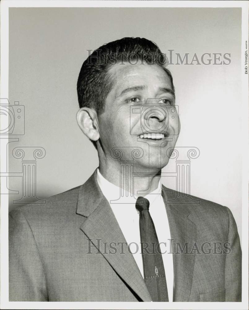 1968 Press Photo Nick Pitarra, executive for Foley's in Houston - hpa94674- Historic Images