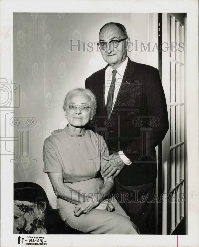 1961 Press Photo Mr. and Mrs. L.B. Ryon of Houston, Texas - hpa94880- Historic Images