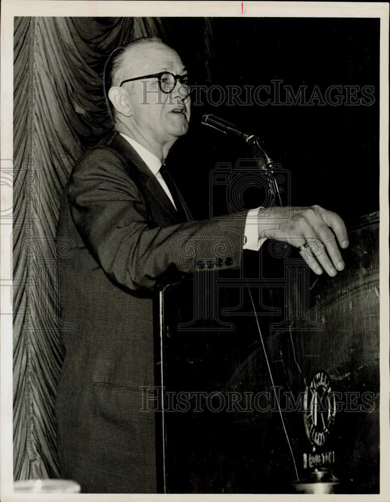 1962 Press Photo Brooks Hays makes speech in Houston - hpa94925- Historic Images